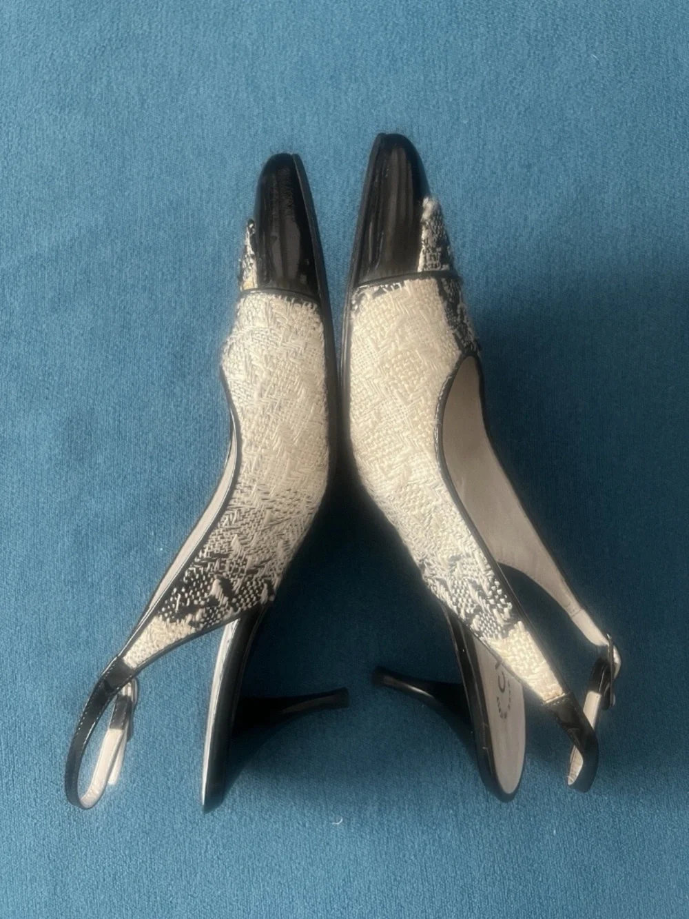 Chanel Vintage Tweed White And Black Kitten Heel Slingbacks Size 36